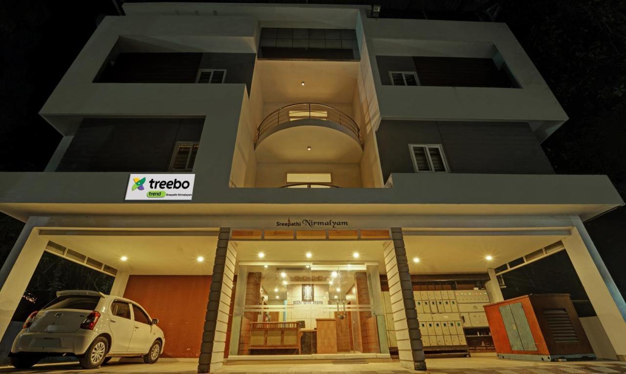 Hotel Treebo Sreepathi Nirmalyam 400 Mts From Guruvayoor Temple Guruvāyūr Exterior foto