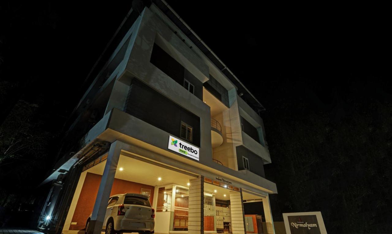 Hotel Treebo Sreepathi Nirmalyam 400 Mts From Guruvayoor Temple Guruvāyūr Exterior foto